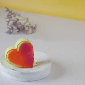 Bombe de bain coeur pomme/melon - Bébé LoupSavonnerie Poussière d'Étoile