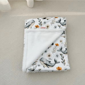 Couverture minky/fourrure Ptite baleine - Bébé LoupCréation Jade