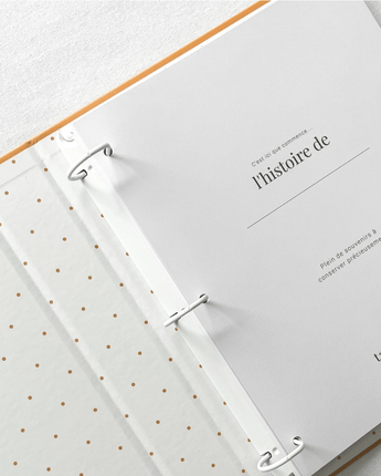 Livre bébé ocre - Bébé LoupLe petit tableau noir