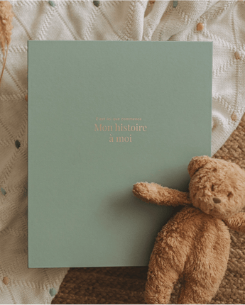 Livre bébé sauge et or - Bébé LoupLe petit tableau noir