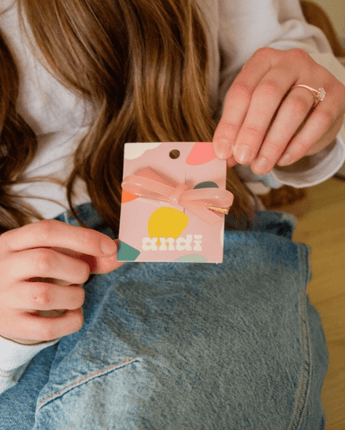 Pince Boucle rose Glossy - Bébé LoupAndi