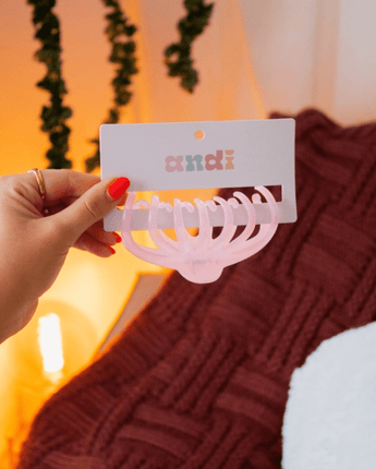 Pince rosée transparente - Bébé LoupAndi