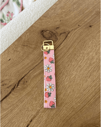 Porte - clé Fraises et marguerites - Bébé LoupALaroqueDesign