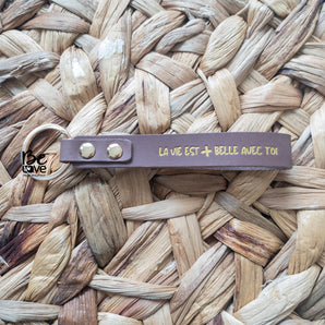 Porte-clé en cuir La vie est plus belle avec toi - Bébé LoupBe Love